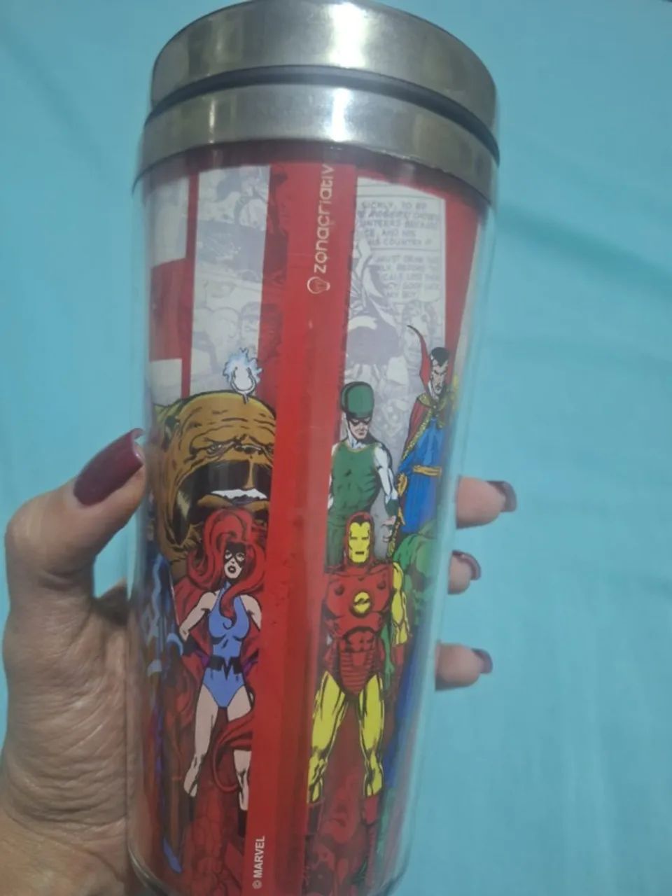 copo térmico turma marvel - zona criativa - Foto 2