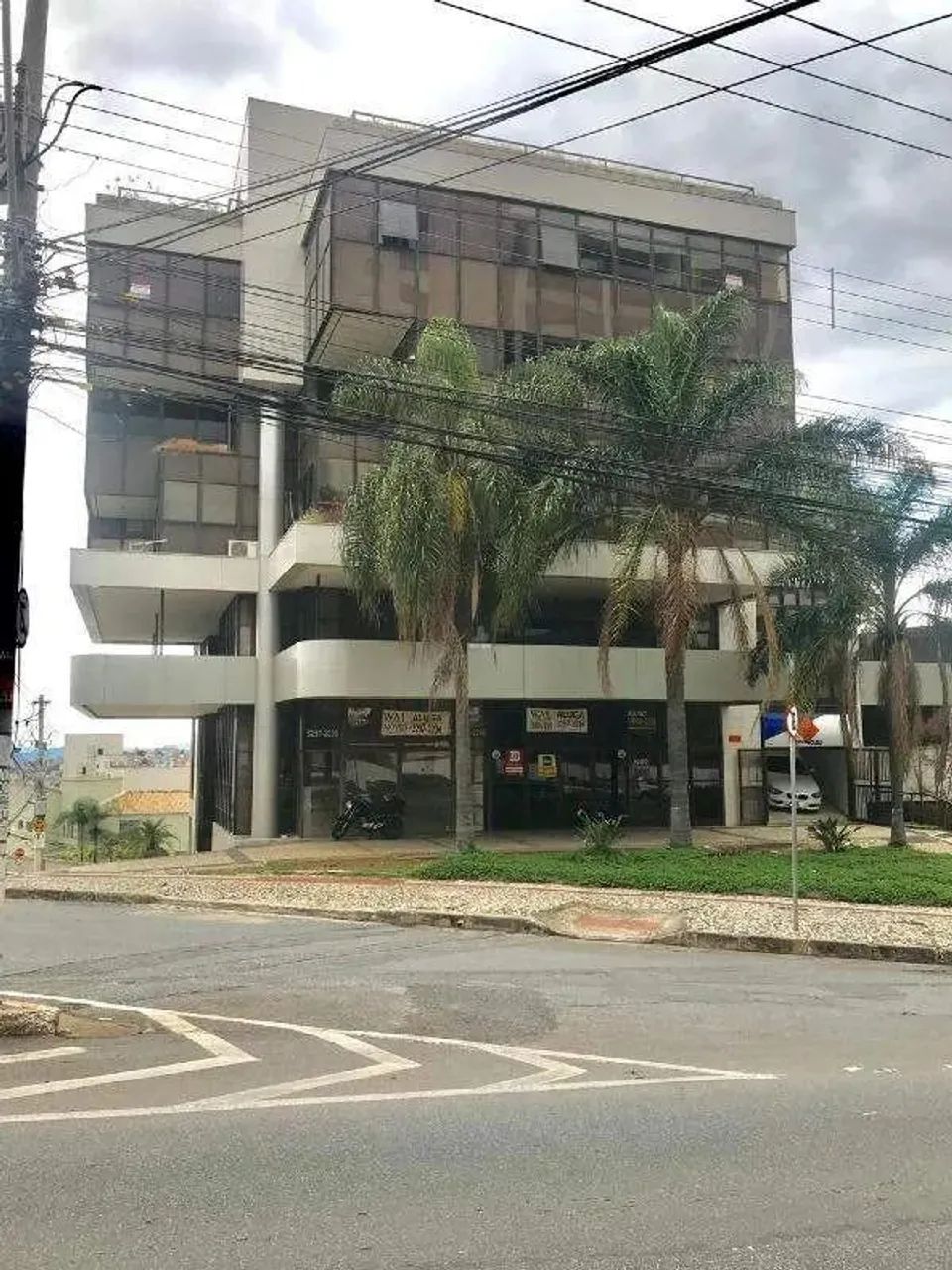 Loja para alugar na Avenida Raja Gabaglia