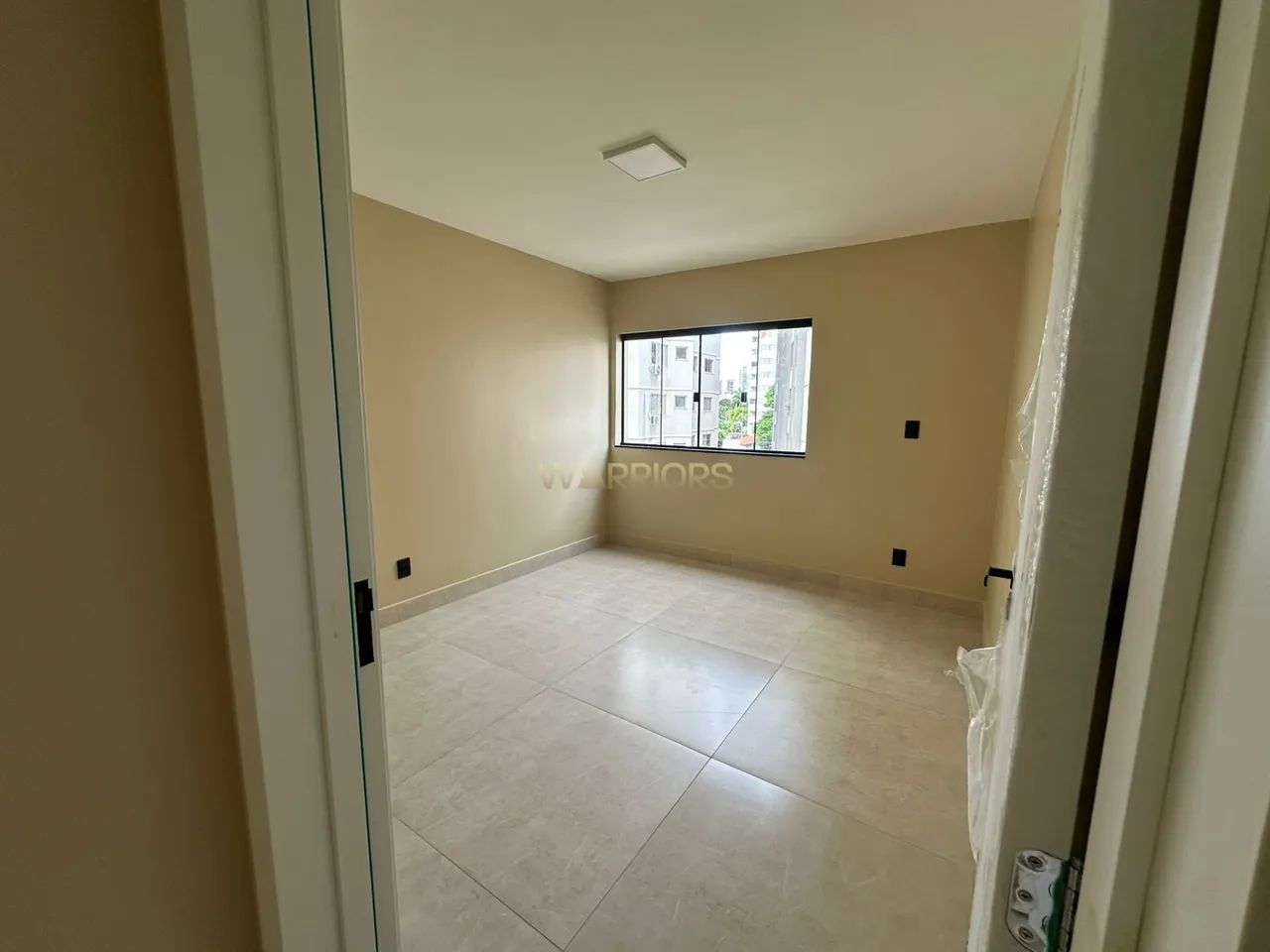 VENDO APARTAMENTO NO EDIFÍCIO CALAMARES, SETOR OESTE - Foto 5