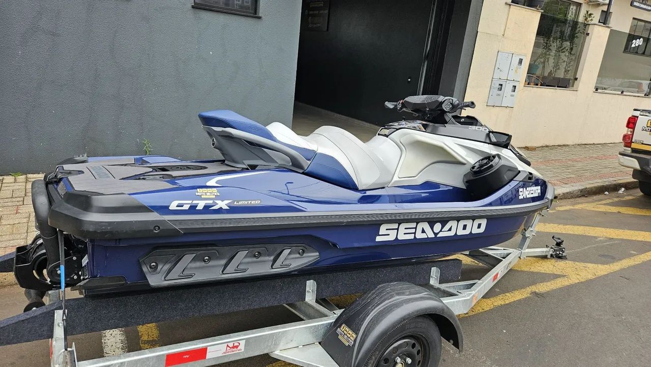 Jet Ski Sea-Doo GTX Limited 2023 - Foto 3