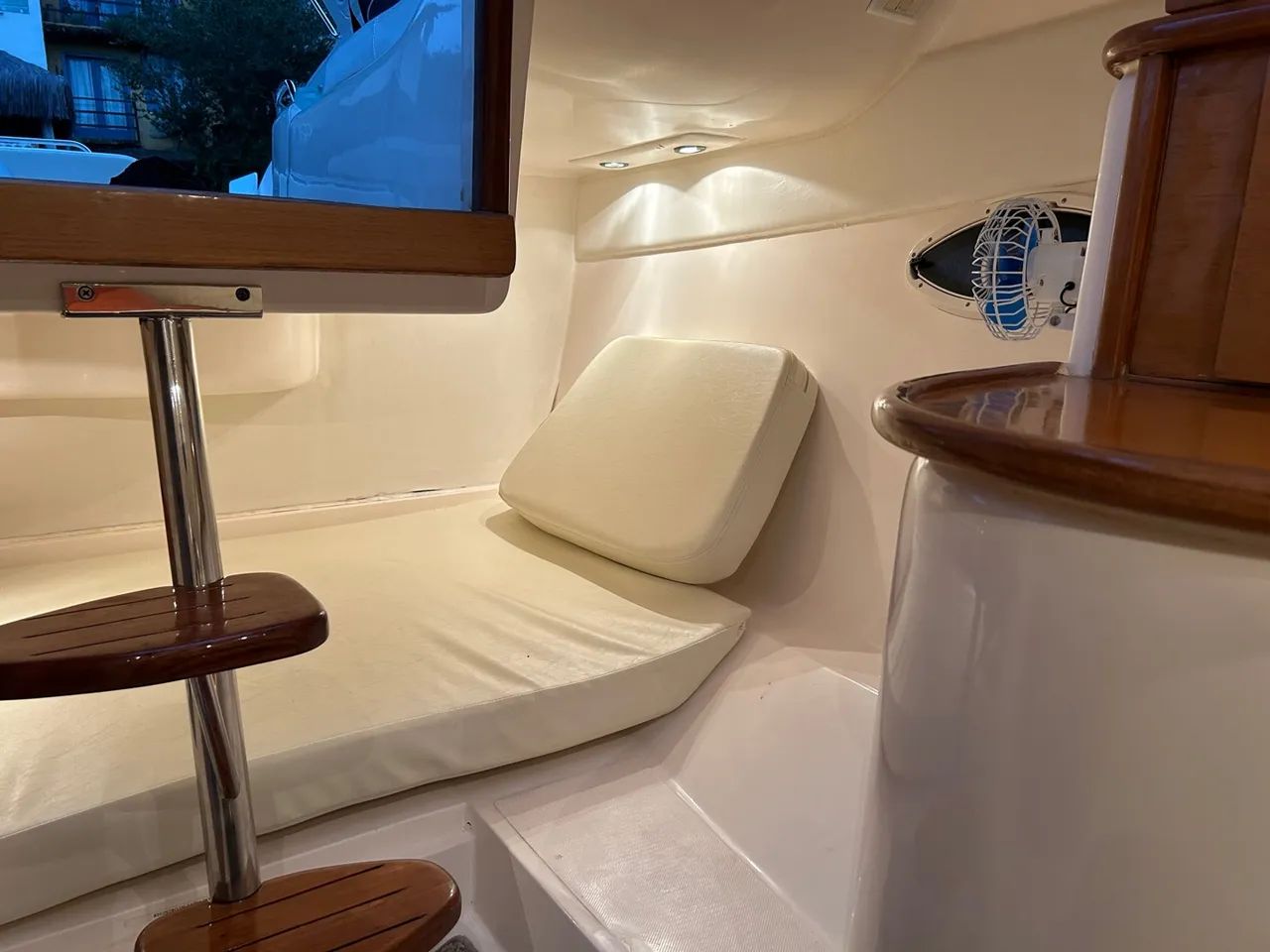 Lancha Phantom 290 2004 - motor Volvo 5.7Gxi 320 HP  - Foto 8