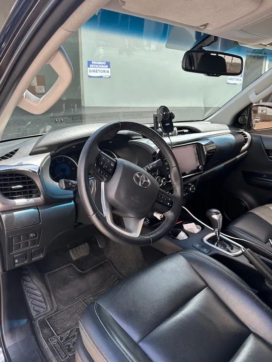 Toyota Hilux SRV 4x4 Diesel automático  - Foto 2