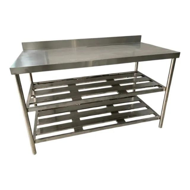 Bancada Industrial de Aço Inox 1,10m com Duas Prateleiras e Estrutura Reforçada