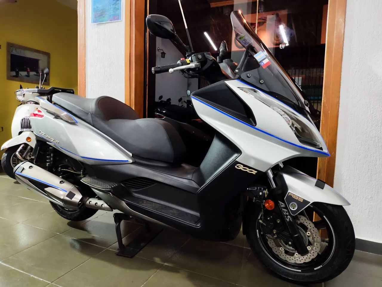 KIMCO DOWNTOWN 300 IMPECÁVEL  - Foto 4