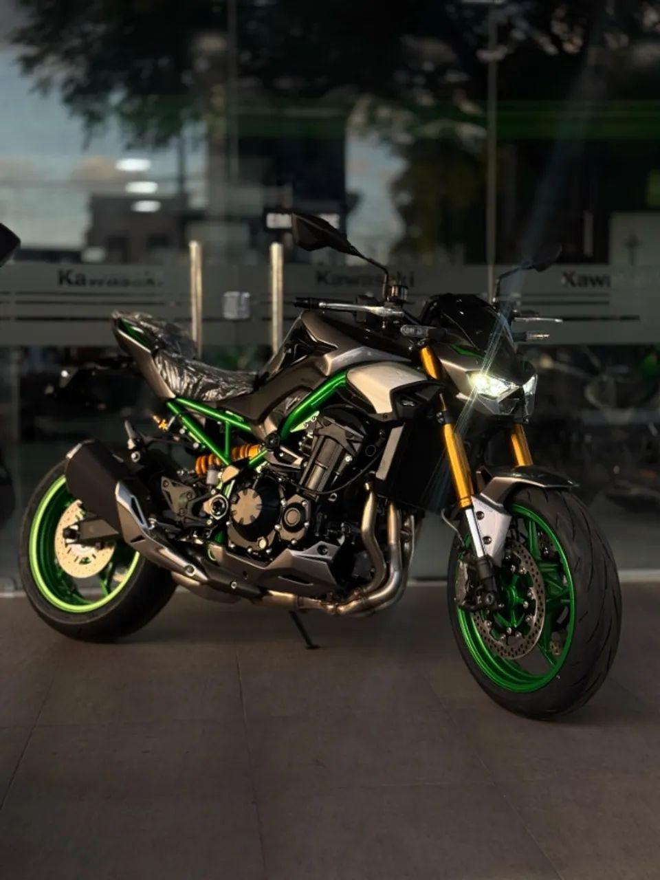 Kawasaki Z900 R Edition 2026 0km