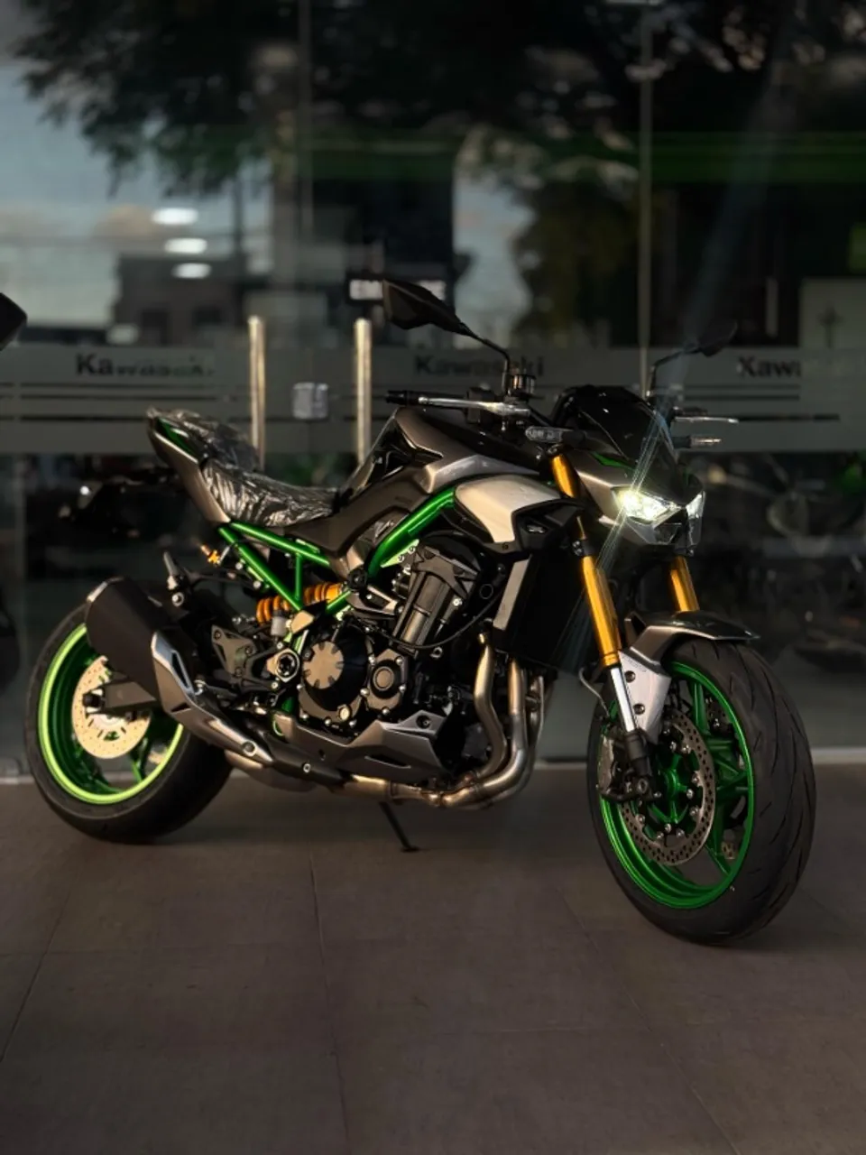Kawasaki Z900 R Edition 2026 0km
