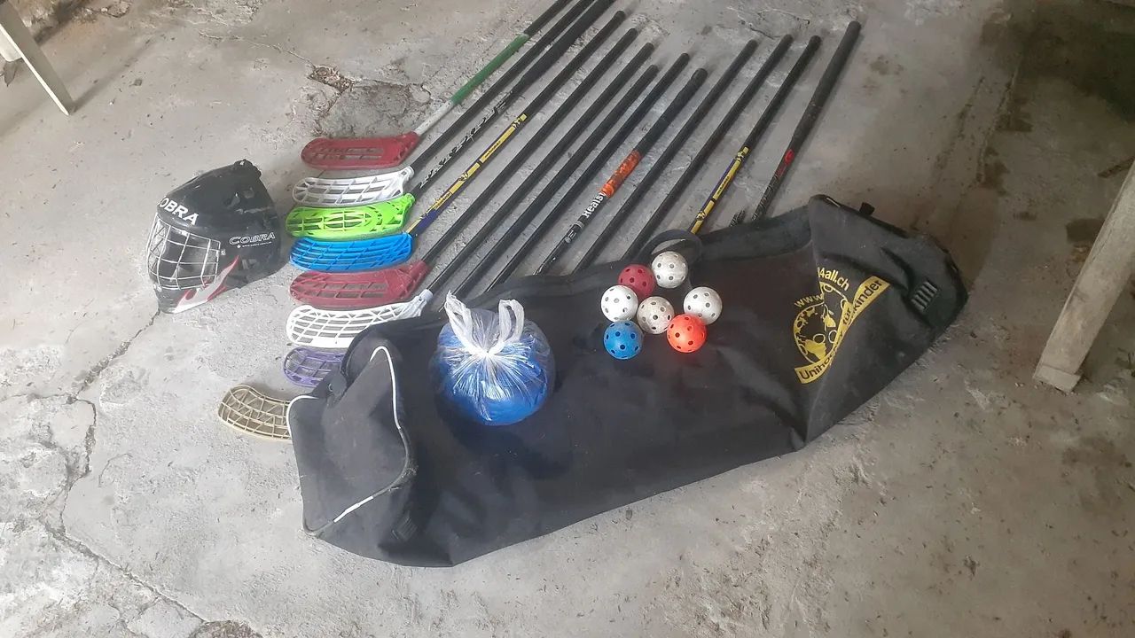 Equipamentos de Floorball - Foto 3
