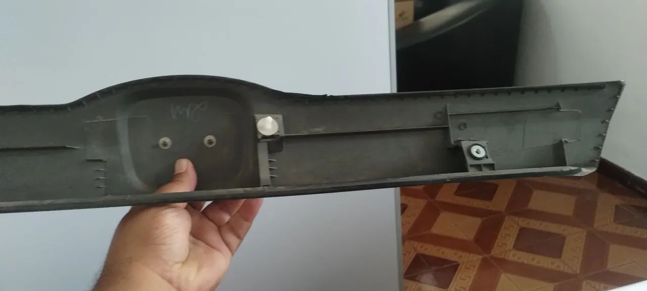 Aplique moldura tampa traseira Honda Fit - Foto 4