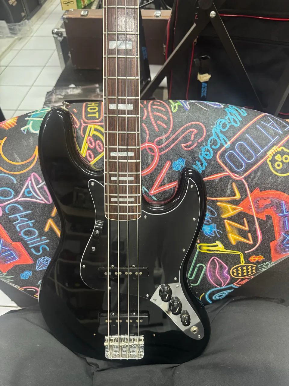 FENDER JAZZ BASS AMERICAN VINTAGE 74 REISSUE - Foto 2
