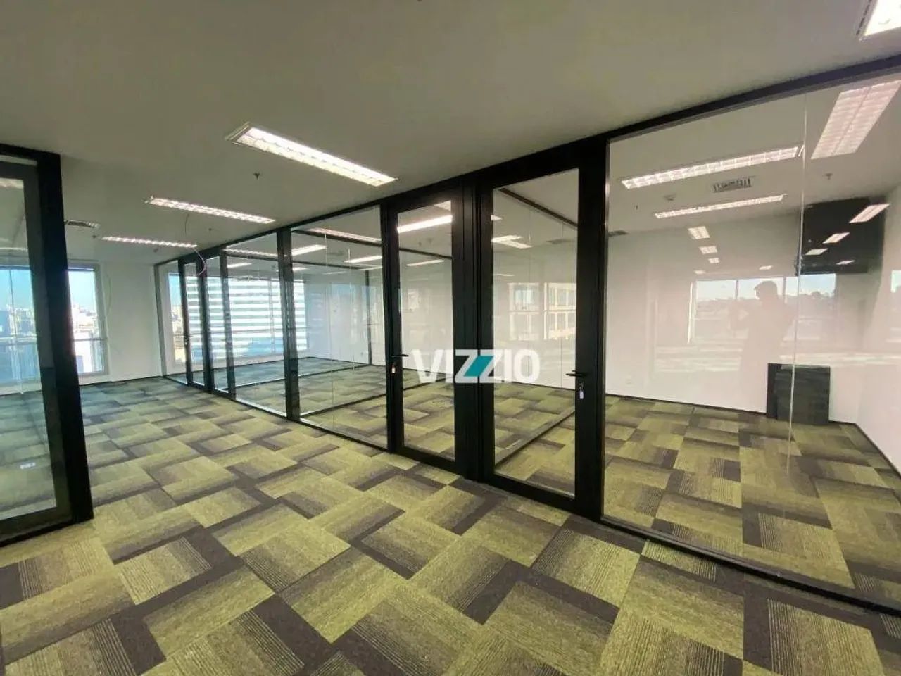 Conjunto para alugar de 350m² com divisórias - Brooklin - São Paulo/SP