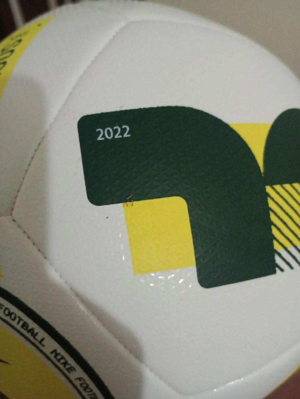 Bola de Futebol Nike Society+ - Foto 4