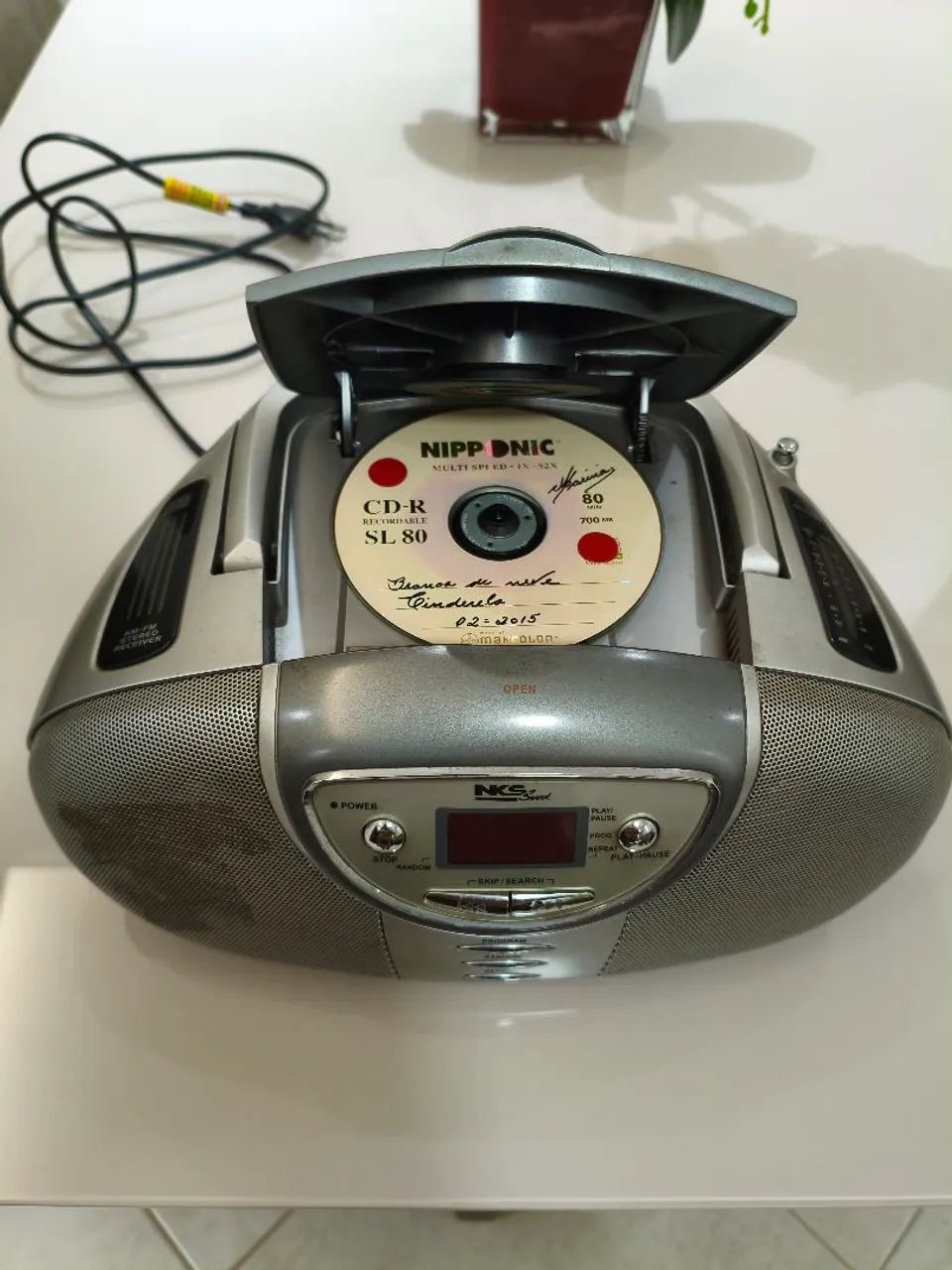 Som CD Player e Rádio antigo