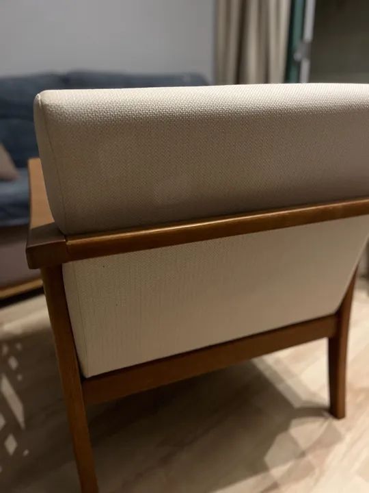 Poltronas vintage em madeira maciça - Foto 3