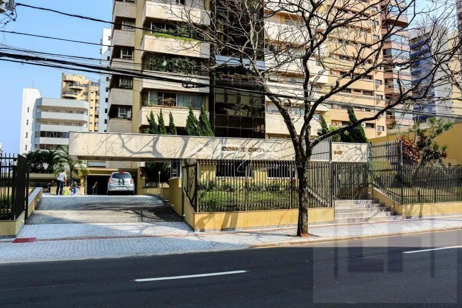 Apartamento alto padrão à venda, com 405m² e 5 quartos no Centro de Londrina/PR - Foto 5