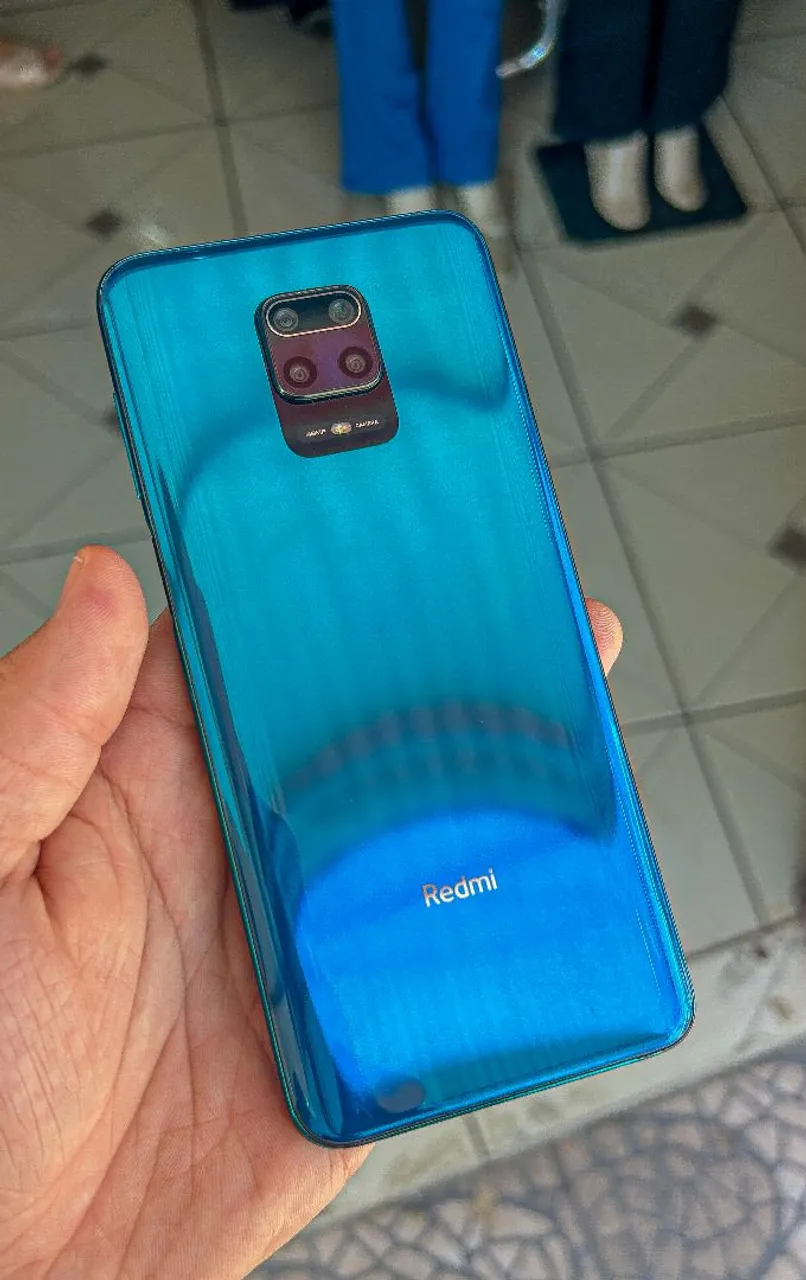 Xiaomi Redmi Note 9 Pro - Tela com mancha.