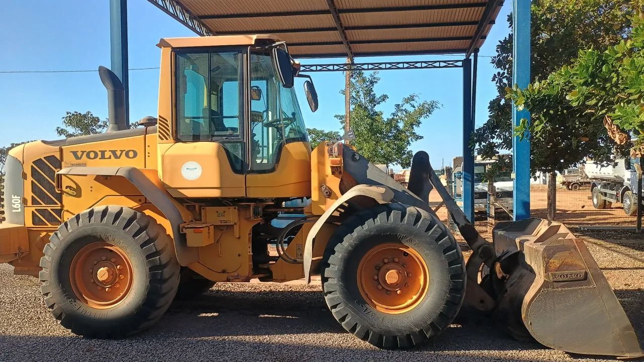 Pá carregadeira Volvo L60F ano 2017