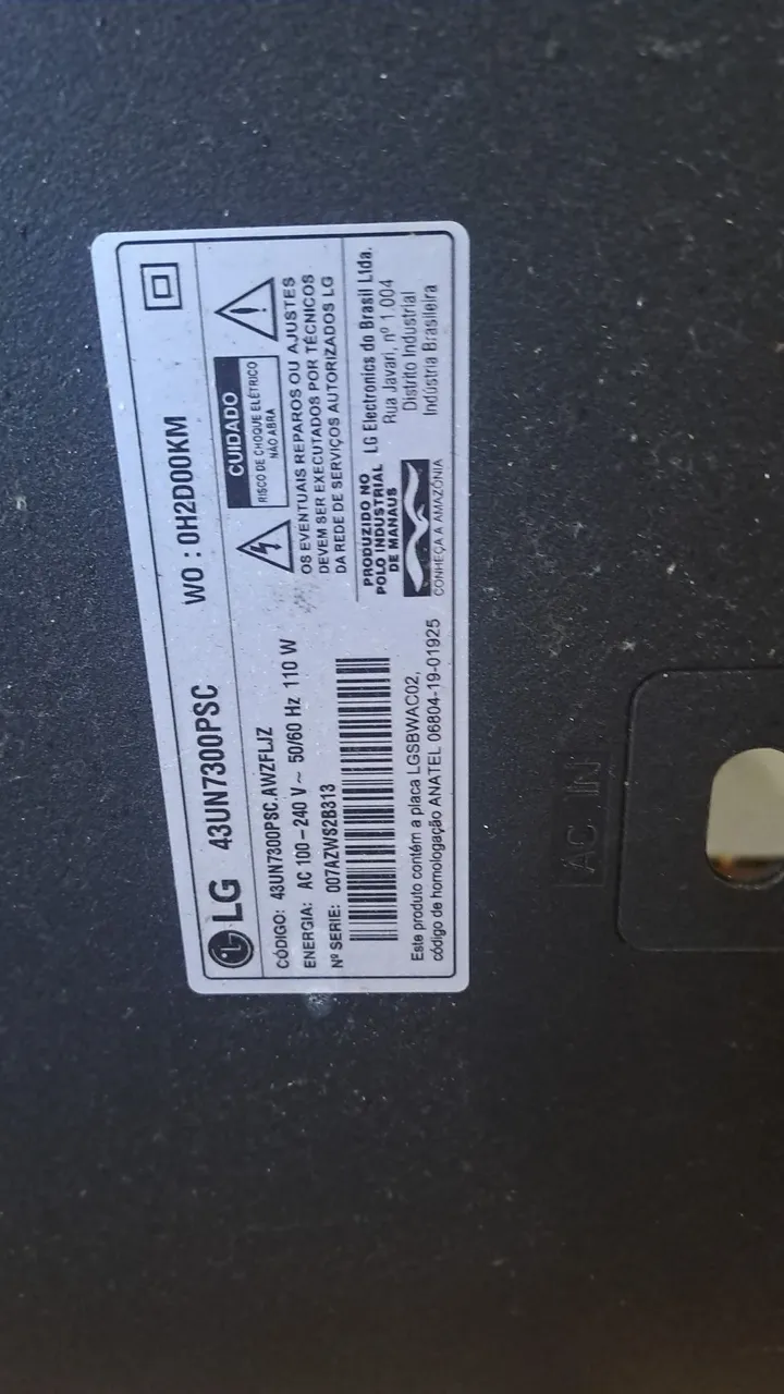 TV LG 43UN7300PSC tela com defeito
