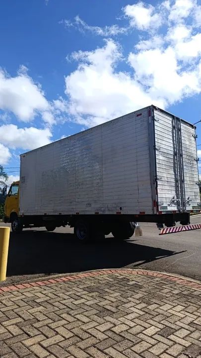  Caminhão Volkswagen 8-120 - Foto 7