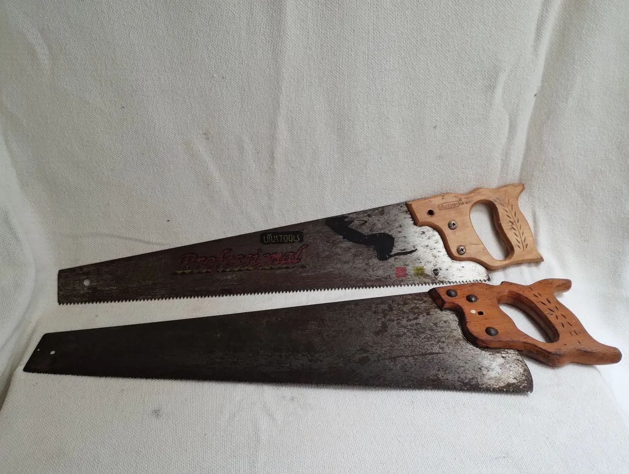 02 Serras de madeira antiga profissional 