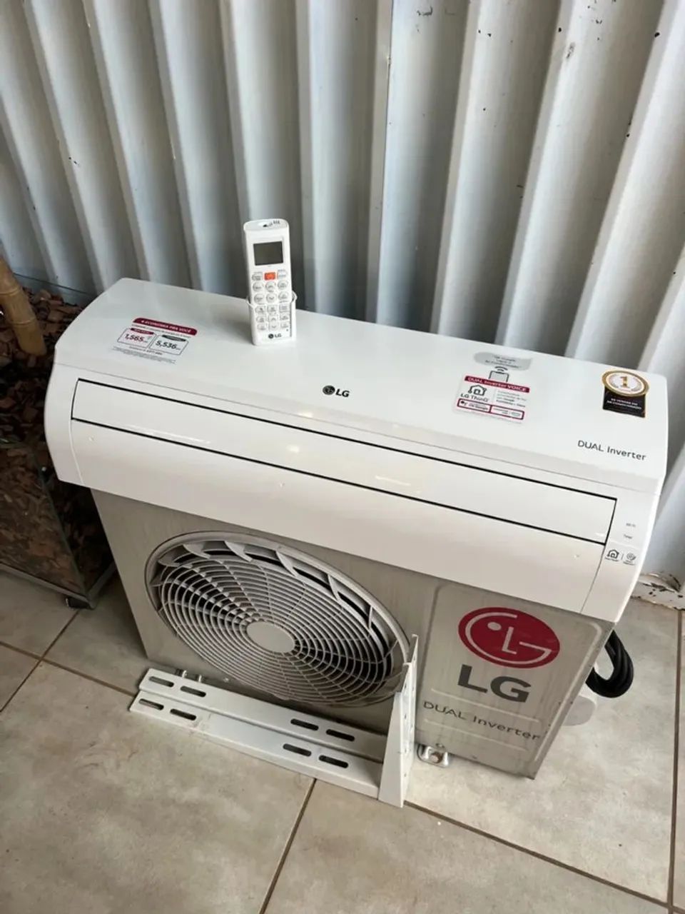 Ar Condicionado LG dual inverter 9 mil btus novo praticamente com WiFi. 2 mil instalado  - Foto 3