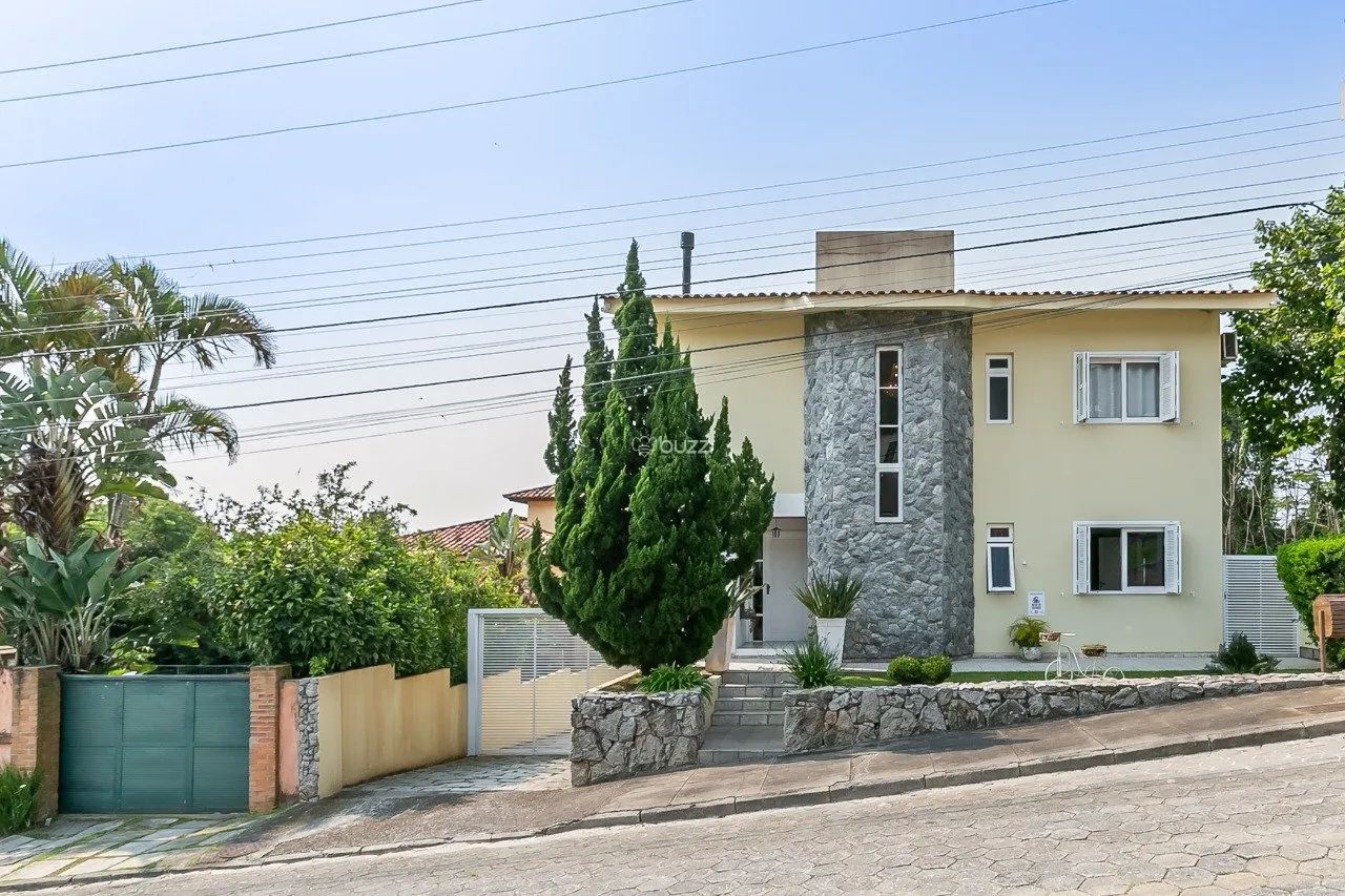CASA PRONTA PARA MORAR NA PRAIA BRAVA