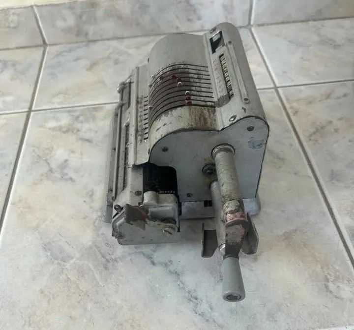 Calculado antiga década de 50 - Foto 2