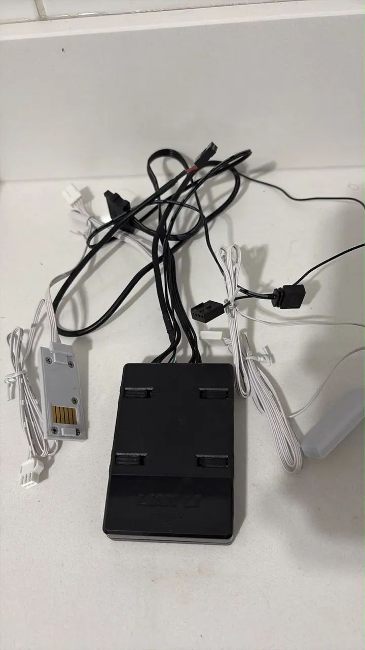 Controladora Lian Li Uni Fan SL - Foto 2