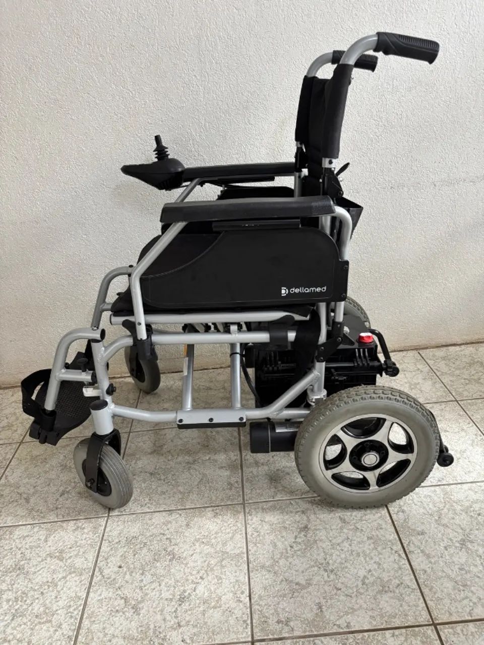 Cadeira de rodas motorizada D900 - Foto 3
