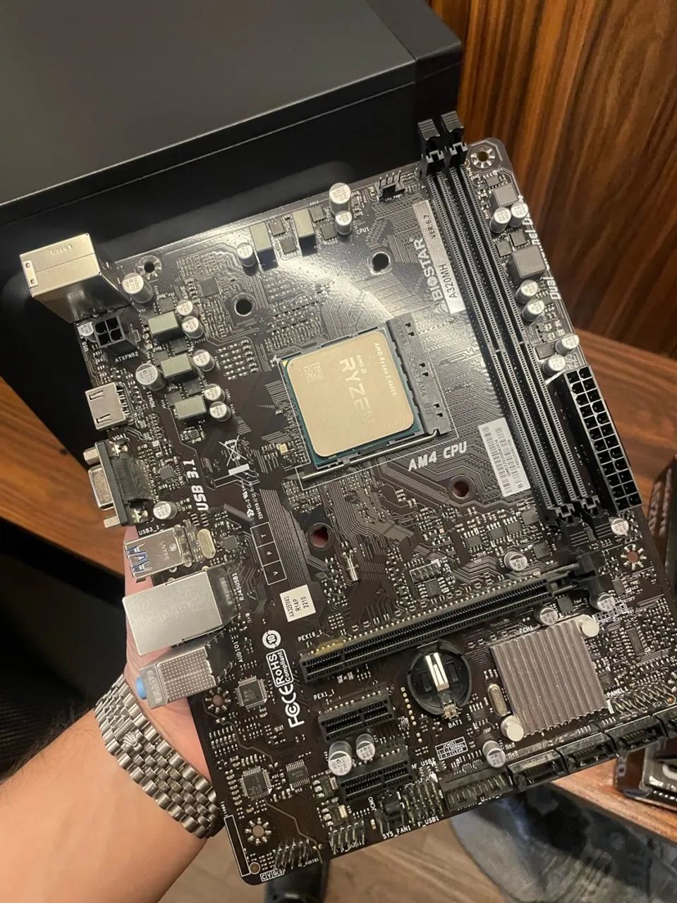 RYZEN 5 4600G + PLACA MÃE A320MH
