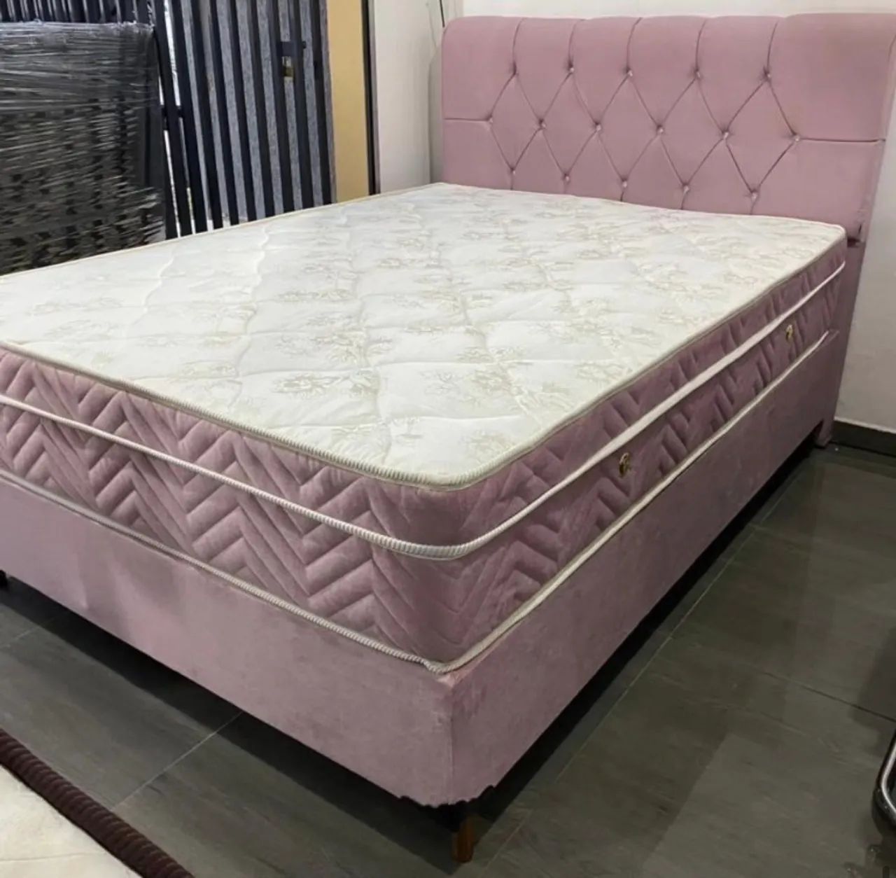 Base box casal 
