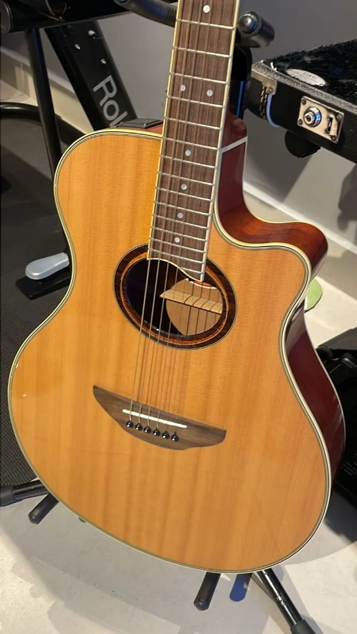 楽器 YAMAHA  APX-20CS Violão Yamaha APX 20cs - Instrumentos musicais - Centro Histórico