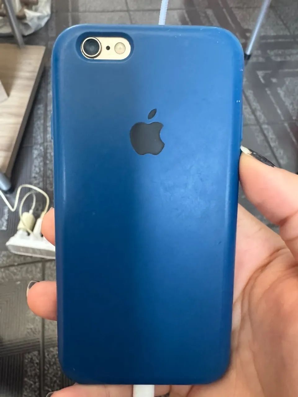 IPHONE 6S DOURADO  - Foto 2