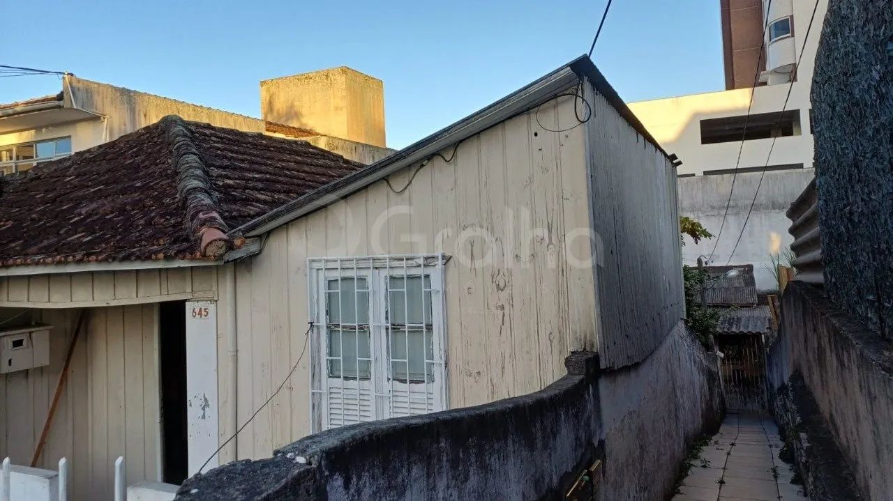 TERRENO ESTREITO ÁREA TOTAL 1.386,39 m² Com VIABILIDADE AMC - Foto 5