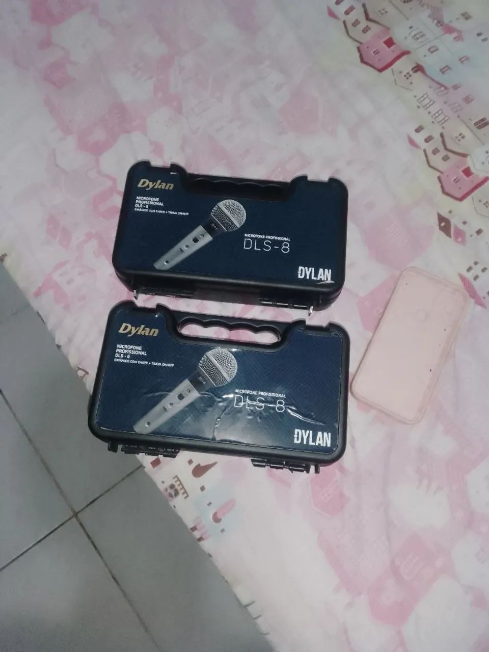 Professional DLS-8 Dynamic Microphone with On/Off Switch and Lock65724023917569123