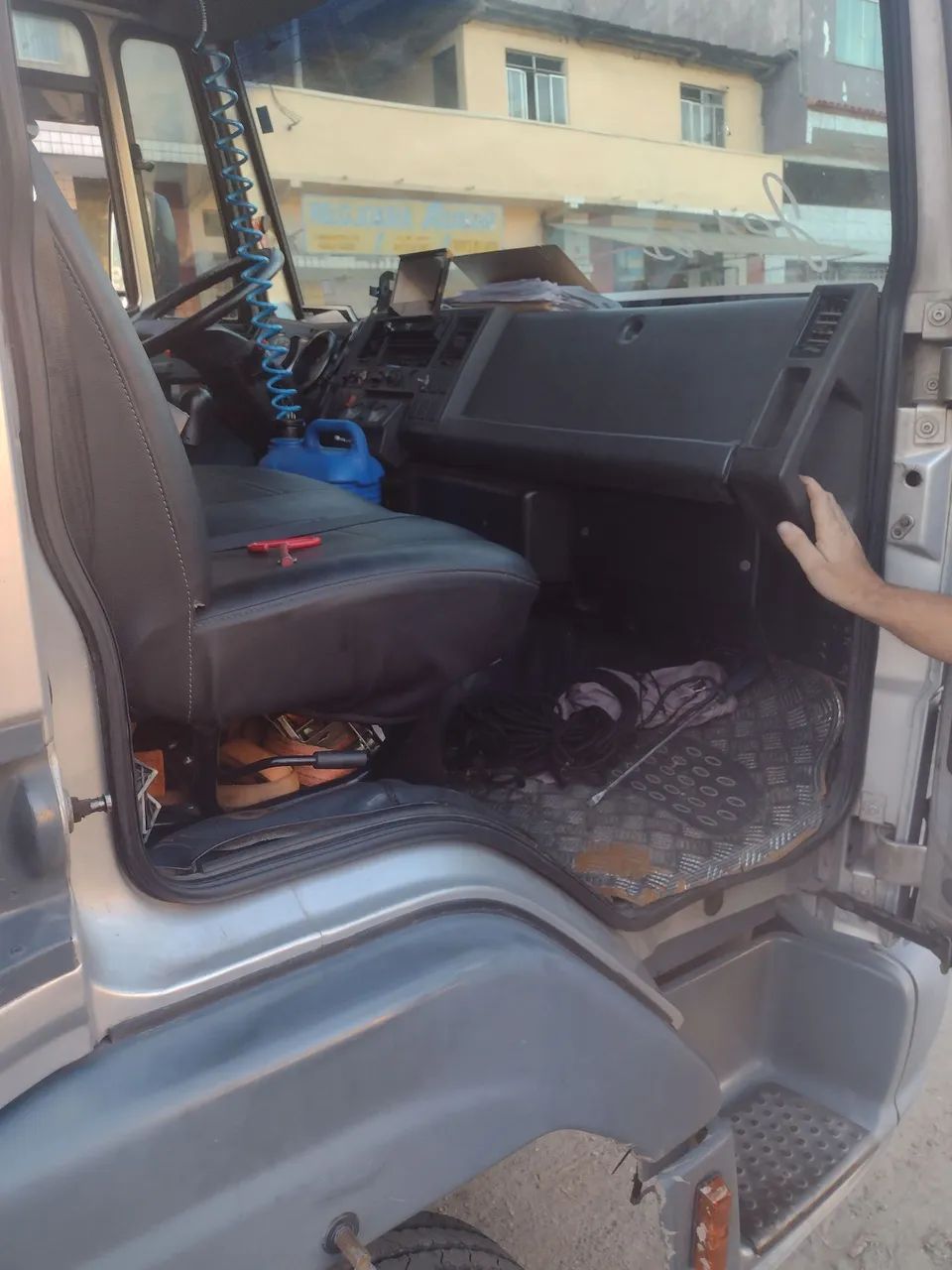 Ford cargo 712 baú  - Foto 3