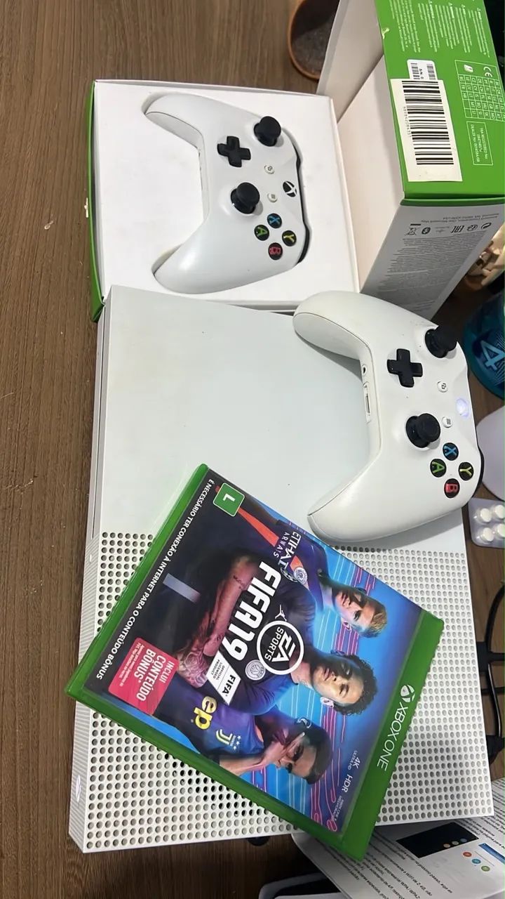 XBOX ONE S 1TB - Foto 3