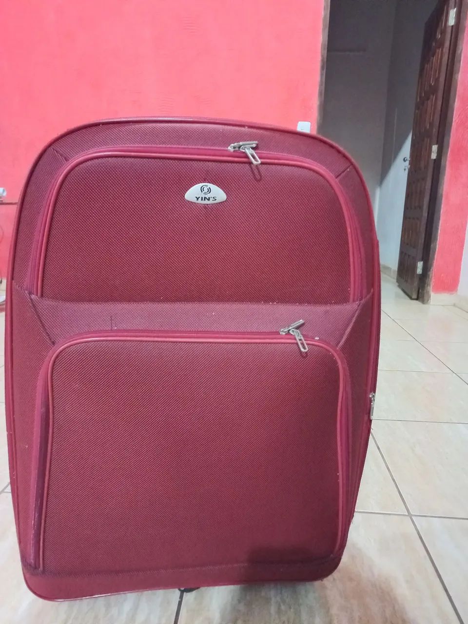 Mala de Viagem Bordô com Rodinhas - Novíssima!