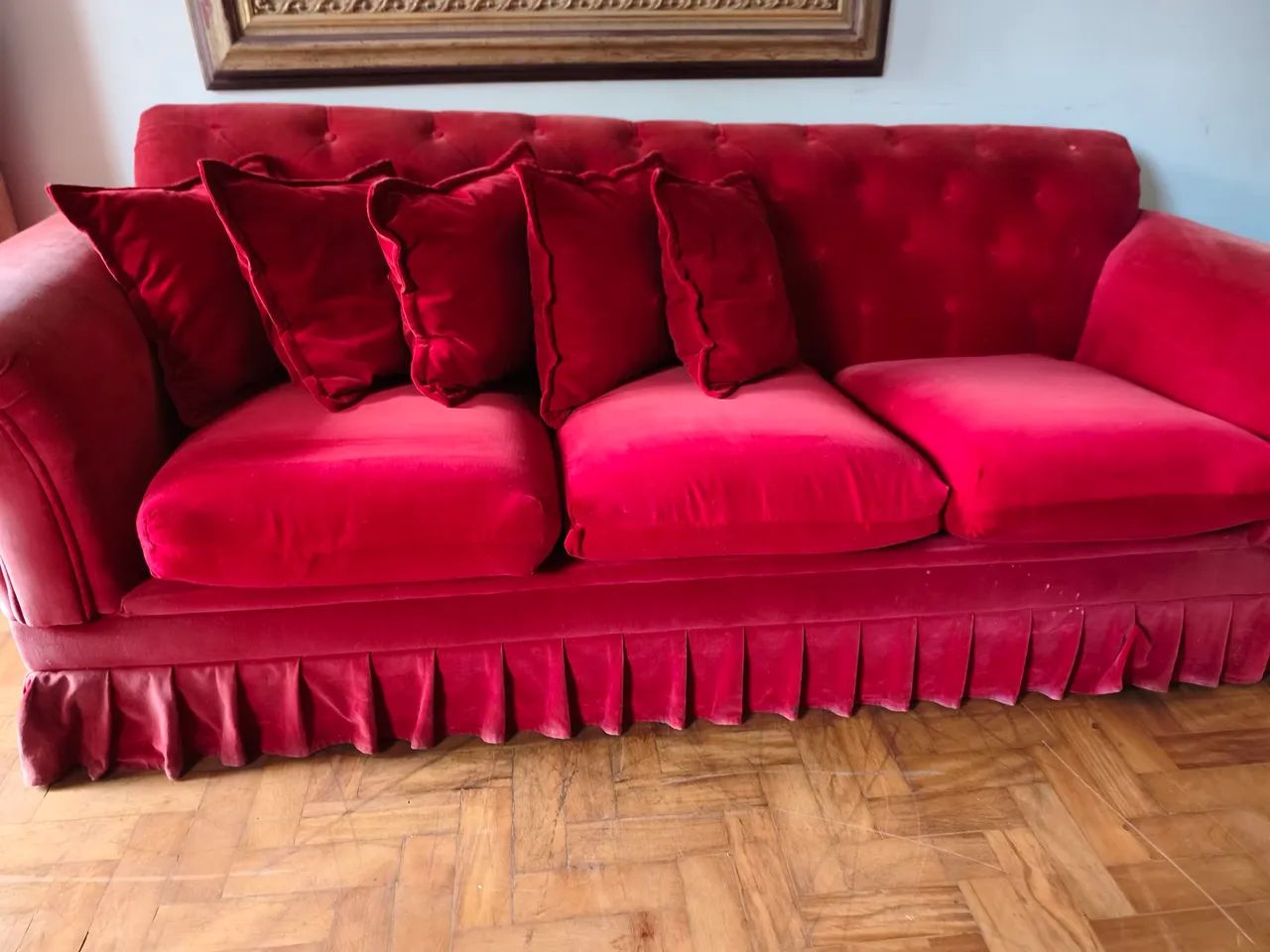 Sofá Antigo de Veludo Vermelho. 220 X 100 - Foto 2