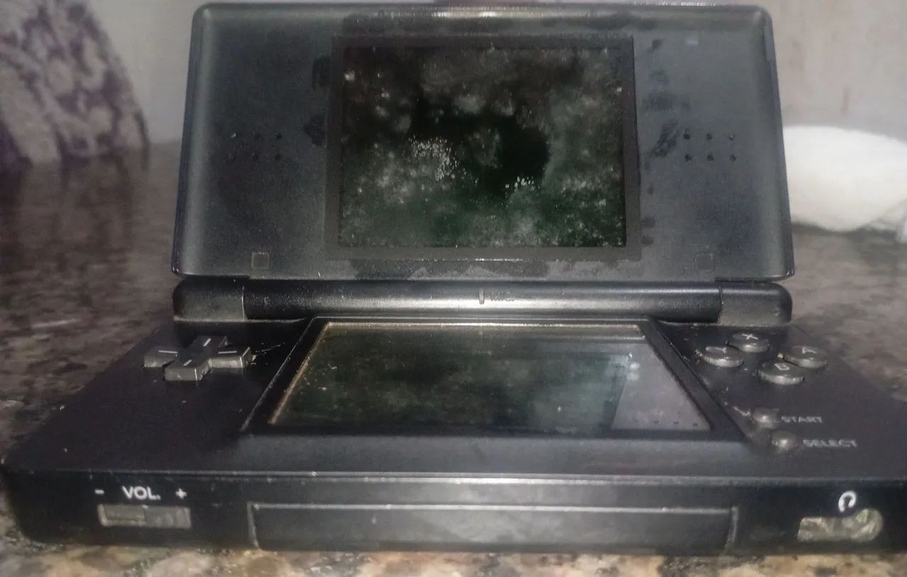NINTENDO DS LITE - VEJA MAIS ?