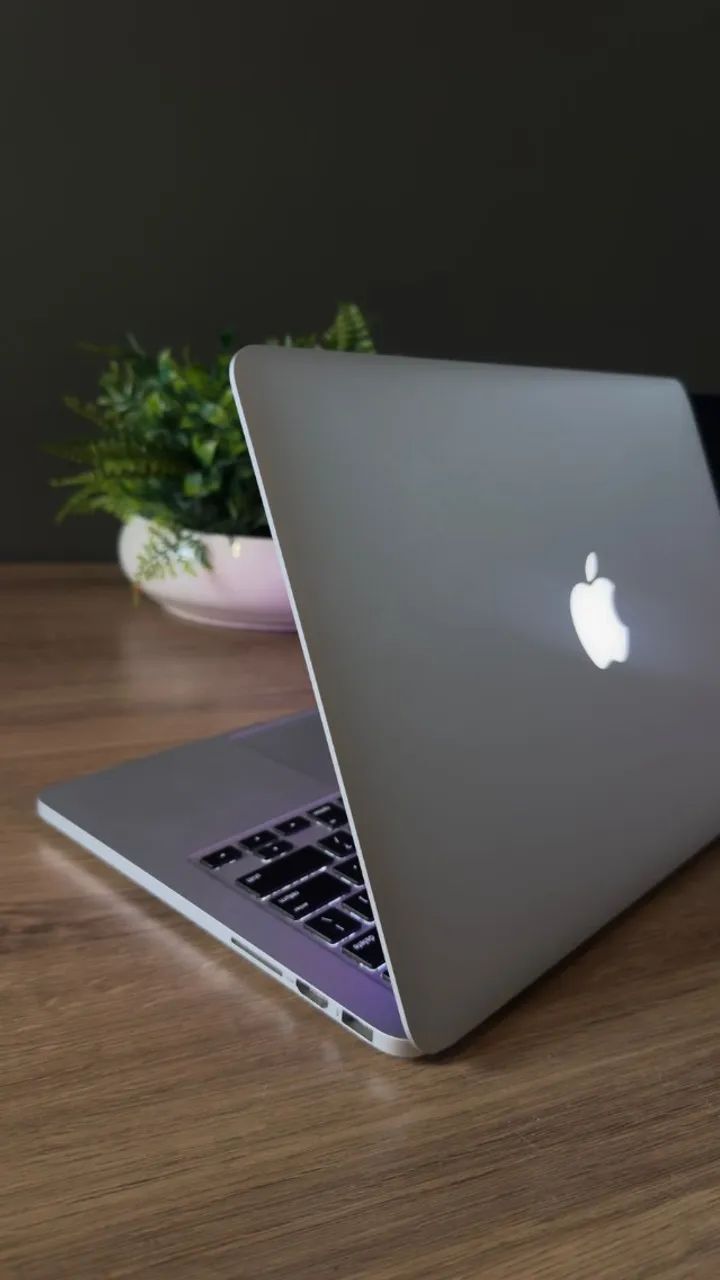 MacBook Pro (Retina, 13-inch, Early 2015) プロセッサ 2.7 GHz デュアルコアIntel Core i5 Apple MacBook Pro Retina 13 inch 2015-03 - Notebookcheck.info