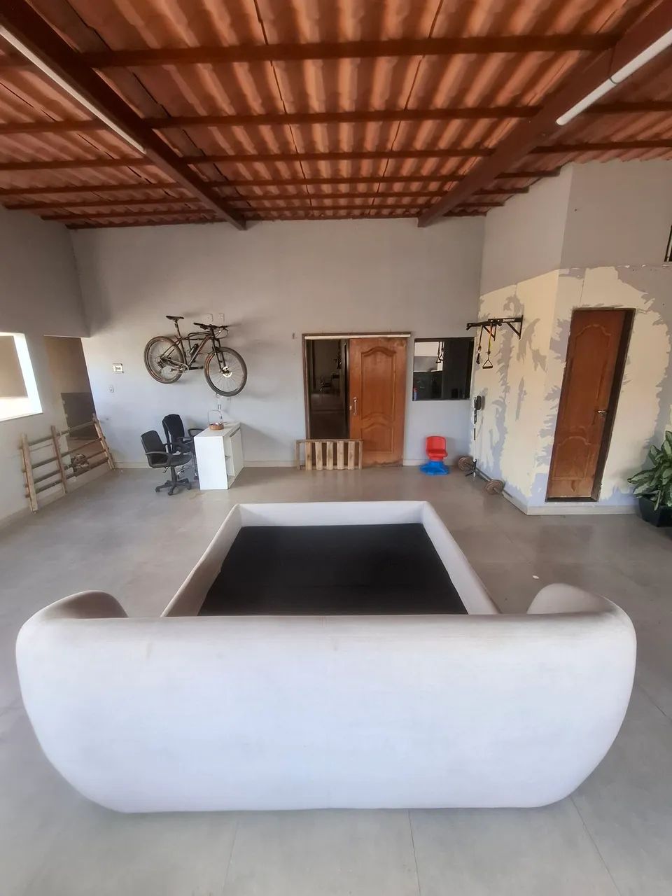 Vendo cama super King planejada,está sem o colchão. - Foto 5