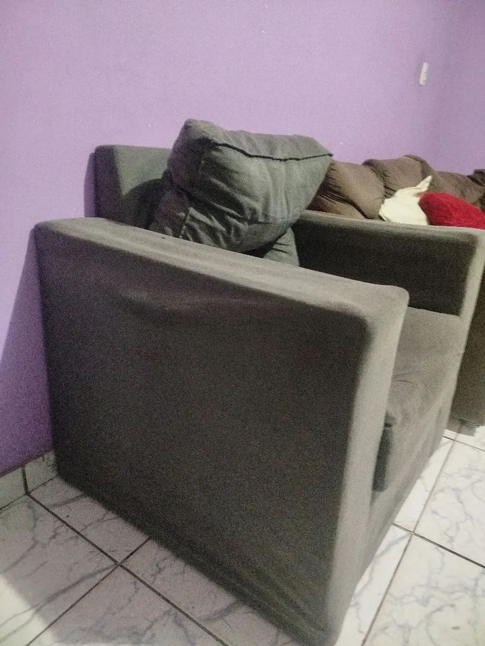 Poltrona cinza em ótimo estado 
