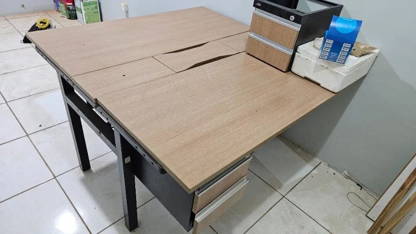 Mesa Modular de Escritório (1,36x1,40)