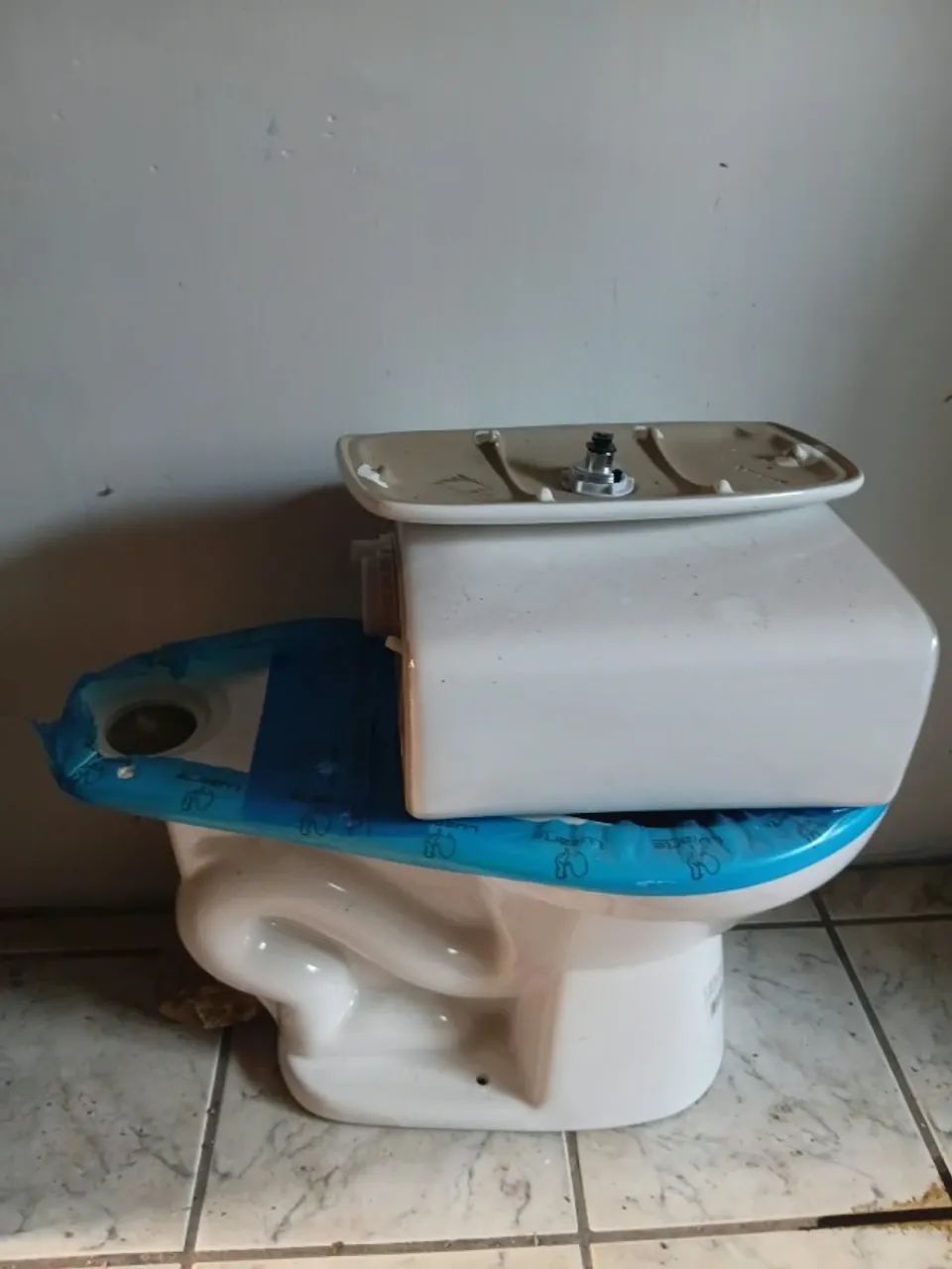 VASO SANITARIO COM CAIXA ACOPLADA
