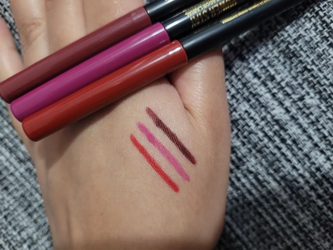 Batom avon power stay Matte Glitter  - Foto 3