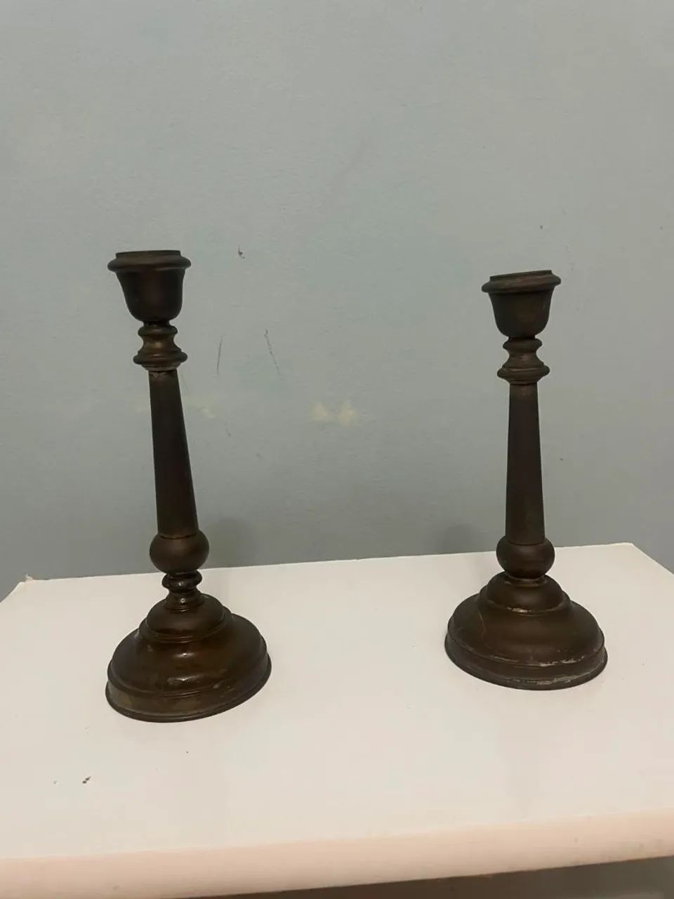 Par de castiçais antigos em bronze. - Foto 2