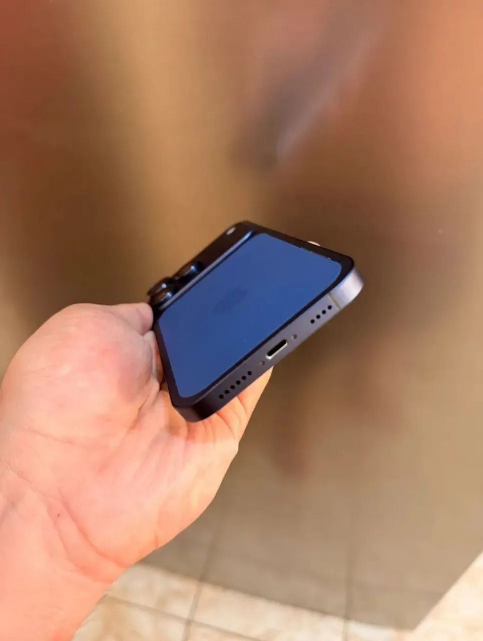 Iphone 11 na carcaça do 17 pro - Foto 4