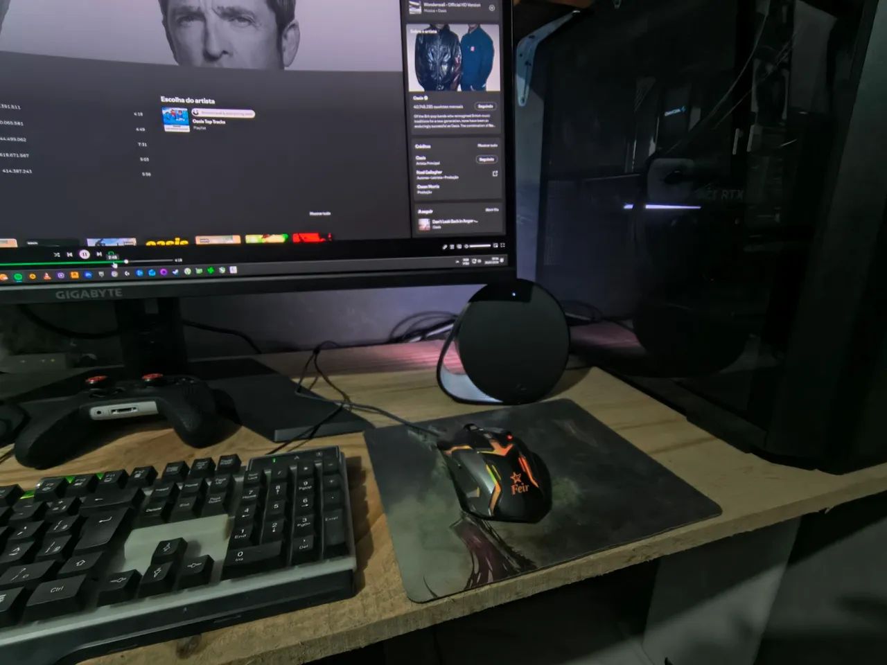 Logitech g560