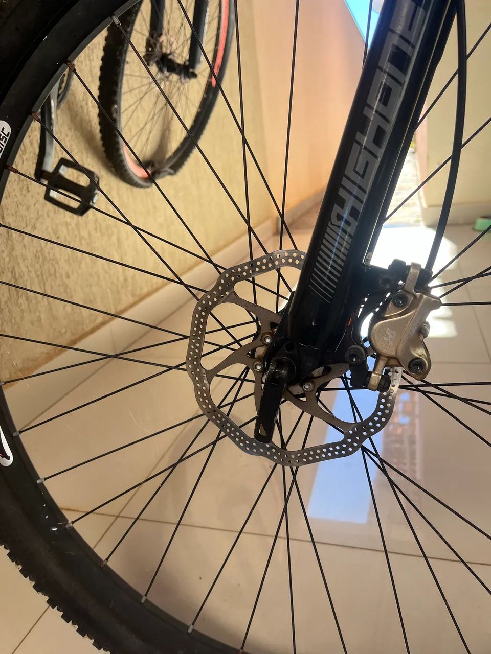 Bicicleta seminova muito nova 