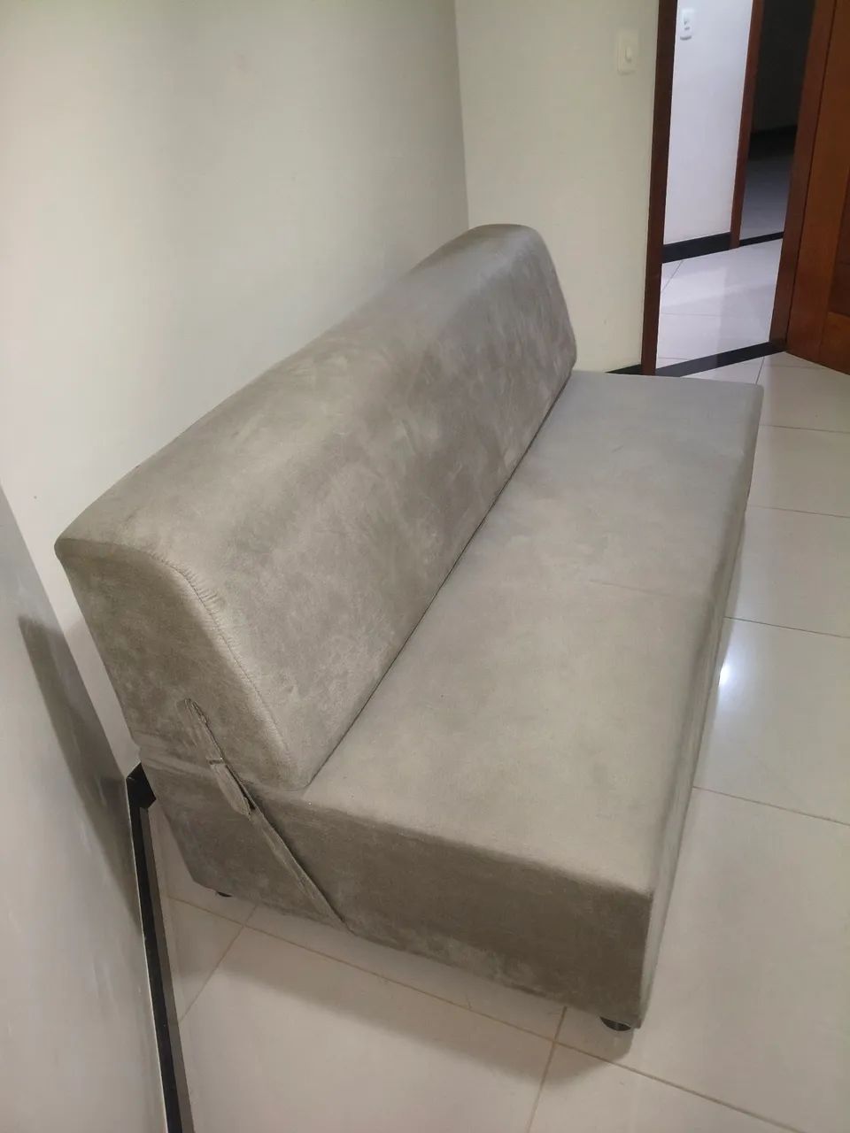 Sofá-Cama Suede Cinza - R$ 600,00